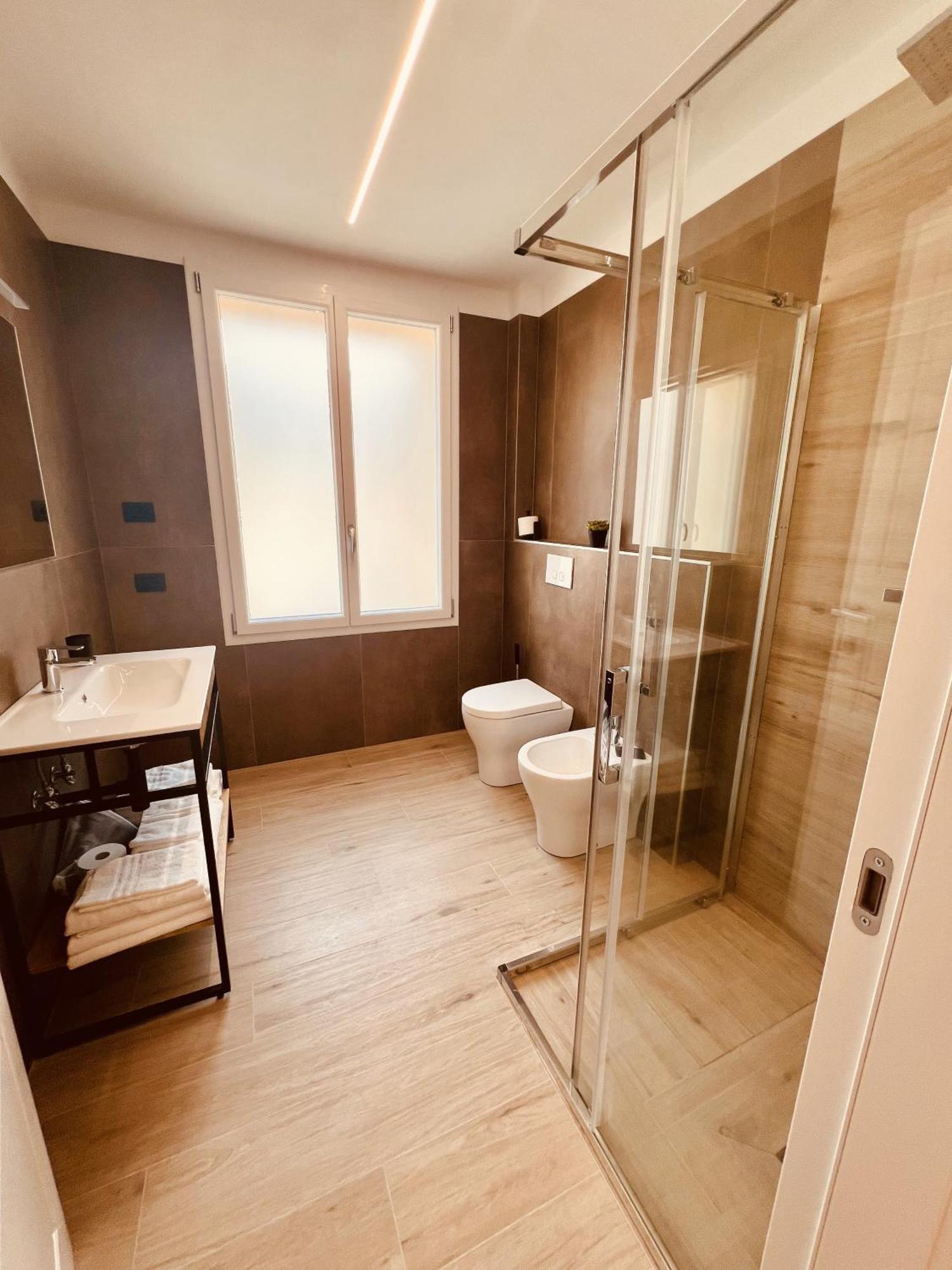 Cinque Terre Hub Suite Art ลาสเปเซีย ภายนอก รูปภาพ