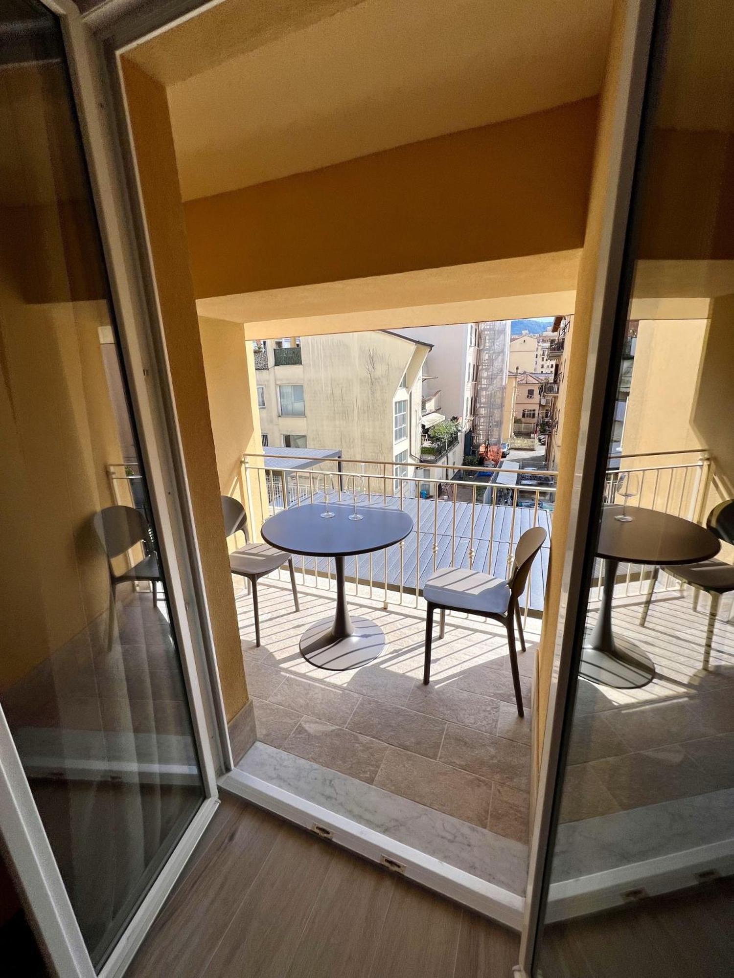 Cinque Terre Hub Suite Art ลาสเปเซีย ภายนอก รูปภาพ